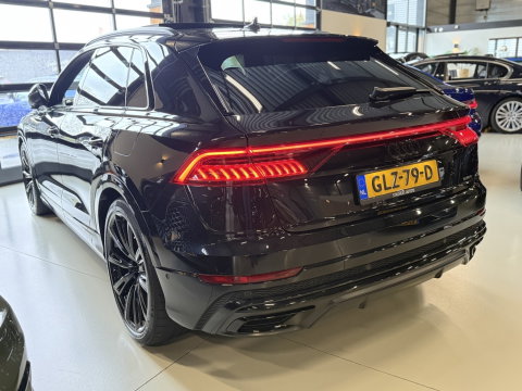 Audi Q8 55 TFSI e 381PK Quattro S line / Carbon / 23'' / B&O / 360°