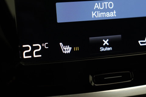 Volvo V60 T6 R-Design | Long Range | ACC | Stoelverwarming | Trekhaak | Camera | Keyless | Memory | 19 Inch