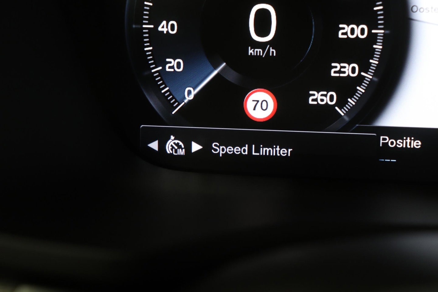 Volvo V60 T6 R-Design | Long Range | ACC | Stoelverwarming | Trekhaak | Camera | Keyless | Memory | 19 Inch