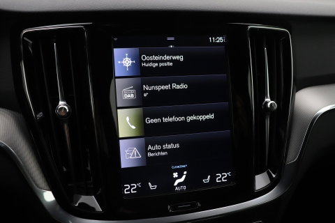 Volvo V60 T6 R-Design | Long Range | ACC | Stoelverwarming | Trekhaak | Camera | Keyless | Memory | 19 Inch