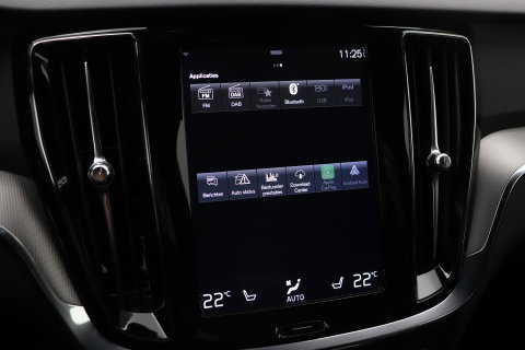 Volvo V60 T6 R-Design | Long Range | ACC | Stoelverwarming | Trekhaak | Camera | Keyless | Memory | 19 Inch