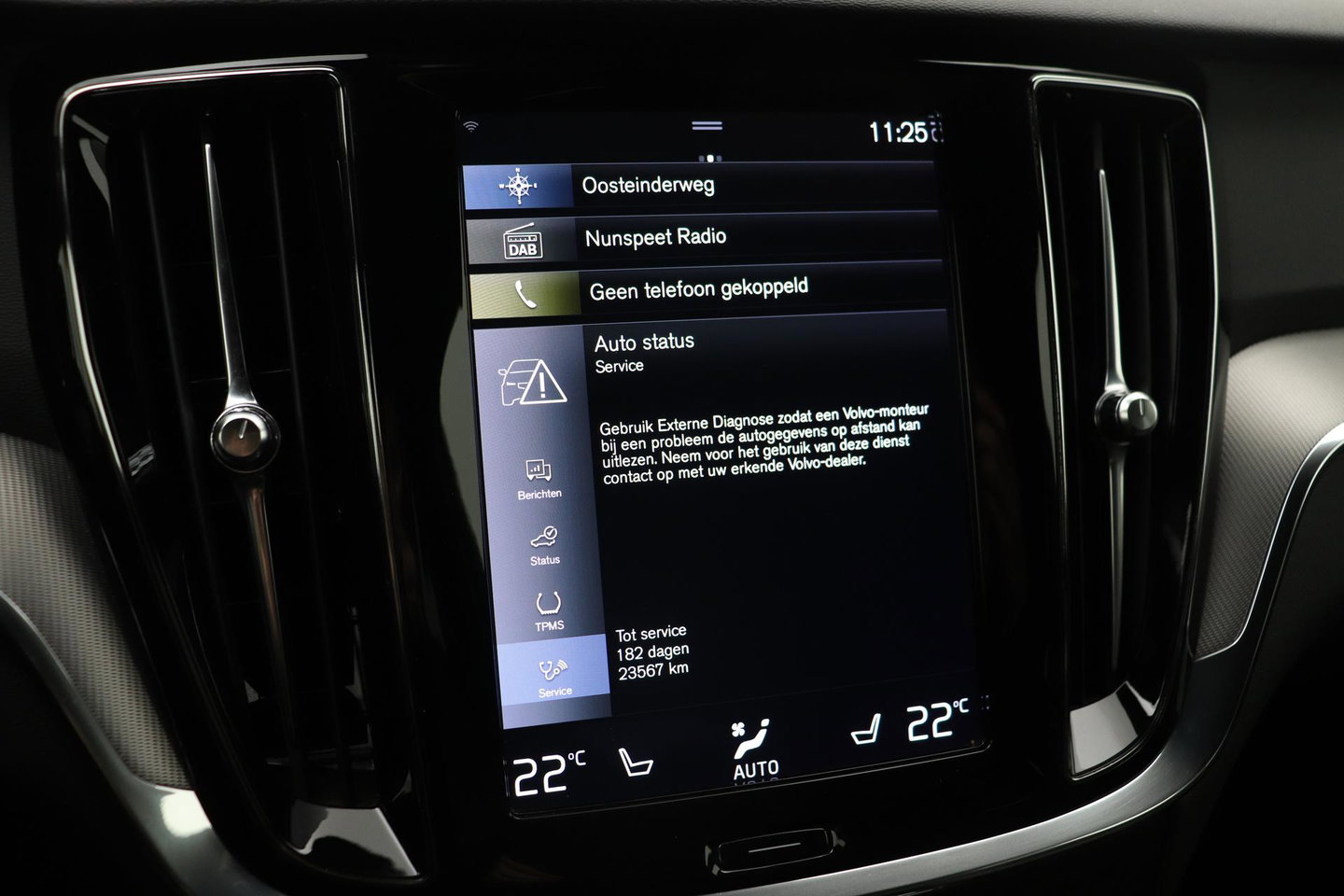 Volvo V60 T6 R-Design | Long Range | ACC | Stoelverwarming | Trekhaak | Camera | Keyless | Memory | 19 Inch
