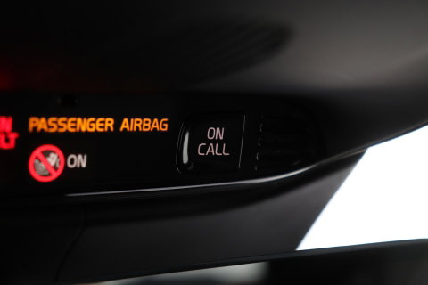 Volvo V60 T6 R-Design | Long Range | ACC | Stoelverwarming | Trekhaak | Camera | Keyless | Memory | 19 Inch