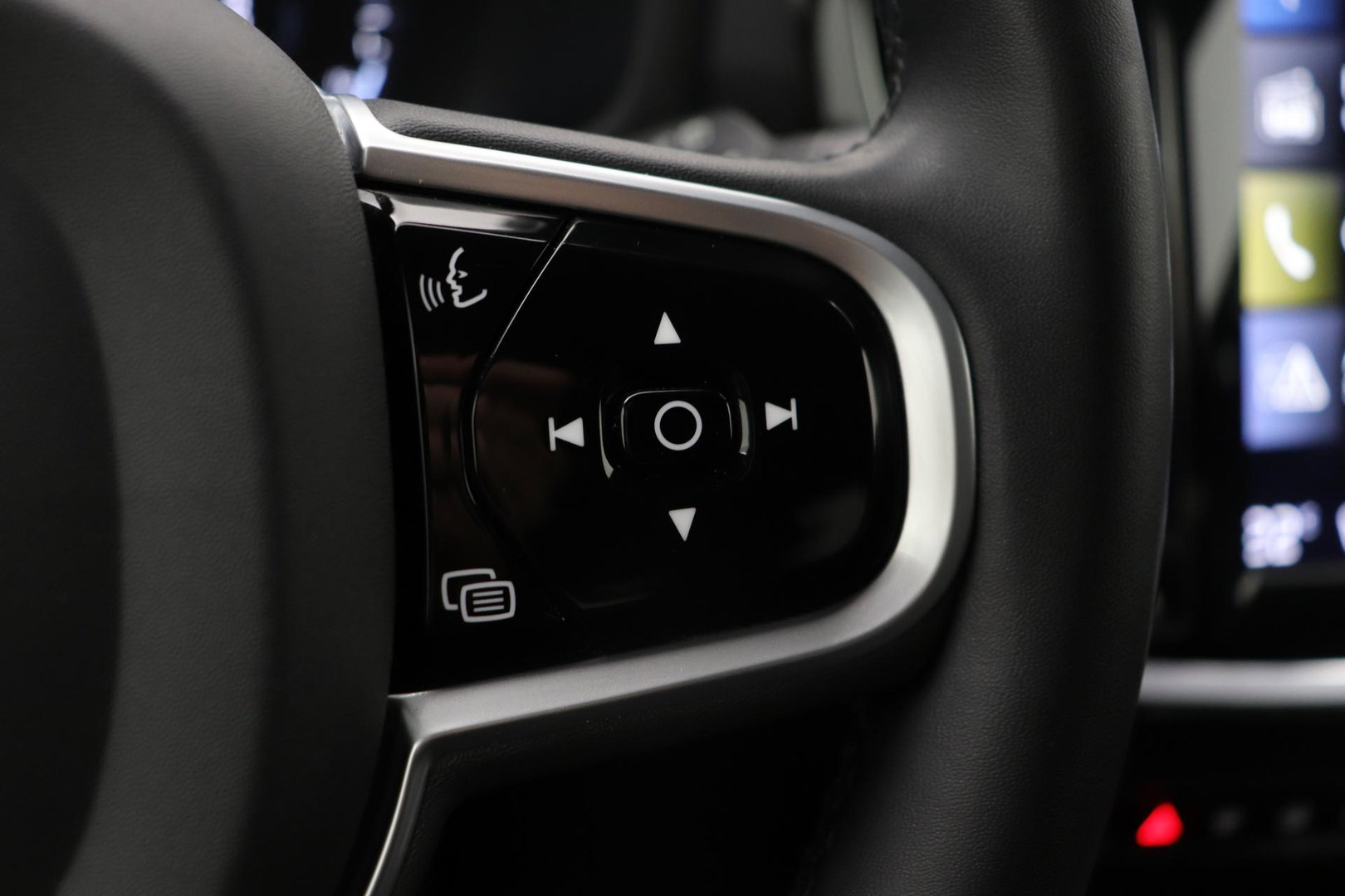 Volvo V60 T6 R-Design | Long Range | ACC | Stoelverwarming | Trekhaak | Camera | Keyless | Memory | 19 Inch
