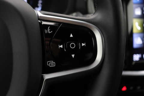 Volvo V60 T6 R-Design | Long Range | ACC | Stoelverwarming | Trekhaak | Camera | Keyless | Memory | 19 Inch