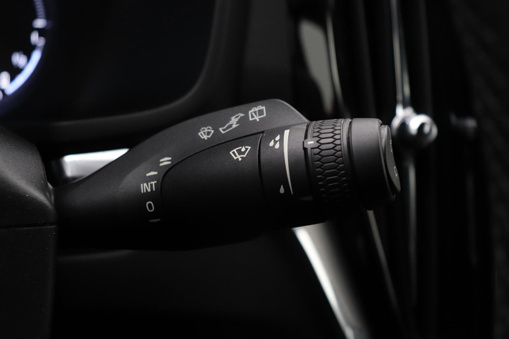 Volvo V60 T6 R-Design | Long Range | ACC | Stoelverwarming | Trekhaak | Camera | Keyless | Memory | 19 Inch