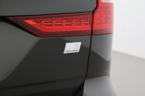 Volvo V60 T6 R-Design | Long Range | ACC | Stoelverwarming | Trekhaak | Camera | Keyless | Memory | 19 Inch