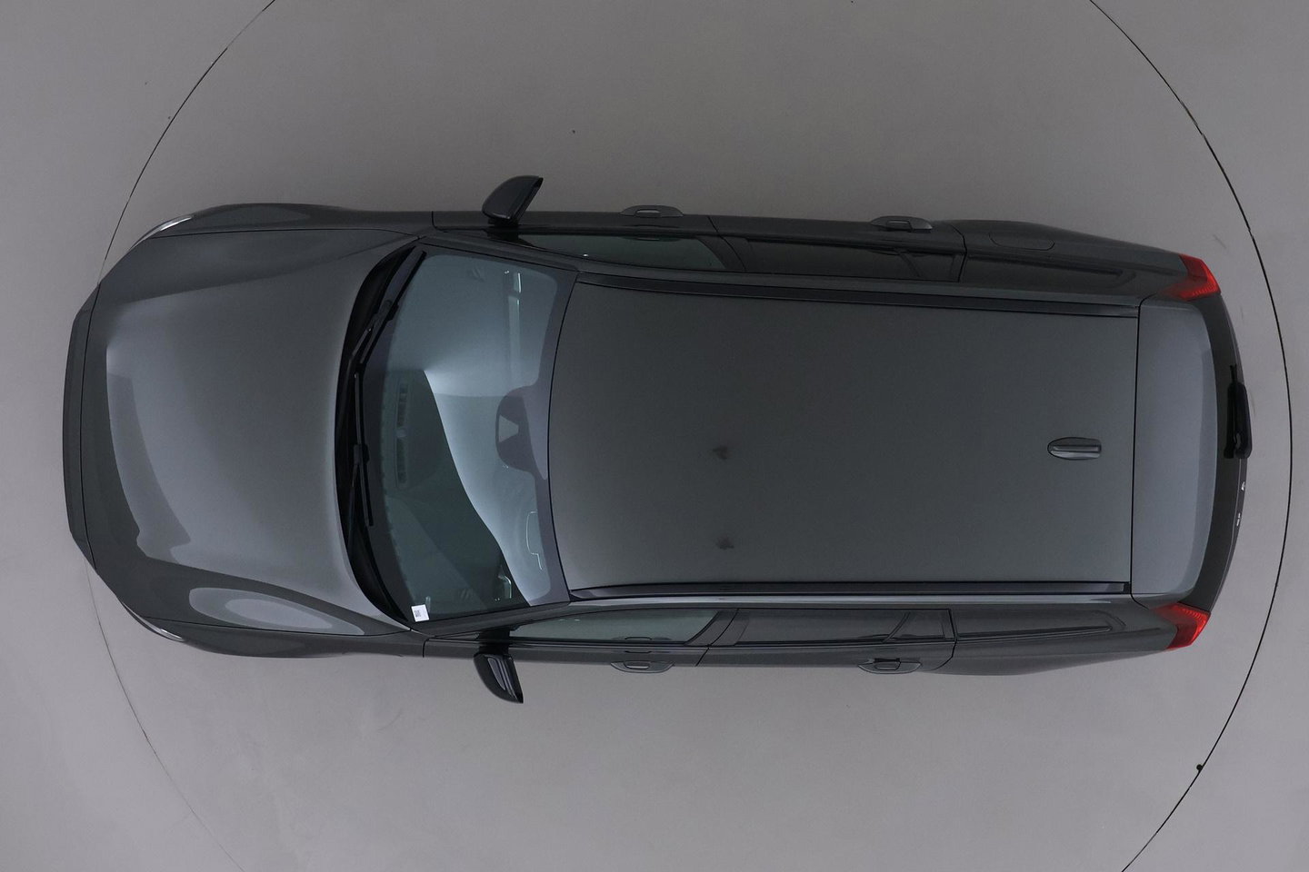 Volvo V60 T6 R-Design | Long Range | ACC | Stoelverwarming | Trekhaak | Camera | Keyless | Memory | 19 Inch