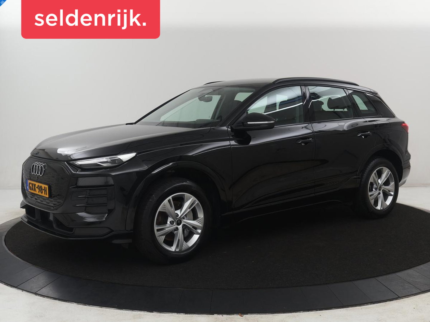 Audi Q6 e-tron edition performance 100 kWh | SOH 95.5% | Cruise control | Stoelverwarming | Carplay | Park assist | Climate control | Navigatie | Elektrische kofferbak | 19" velgen |