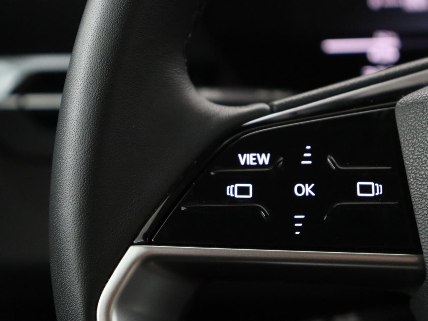 Audi Q6 e-tron edition performance 100 kWh | SOH 95.5% | Cruise control | Stoelverwarming | Carplay | Park assist | Climate control | Navigatie | Elektrische kofferbak | 19" velgen |