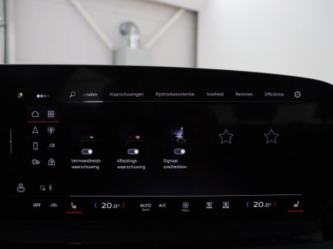Audi Q6 e-tron edition performance 100 kWh | SOH 95.5% | Cruise control | Stoelverwarming | Carplay | Park assist | Climate control | Navigatie | Elektrische kofferbak | 19" velgen |