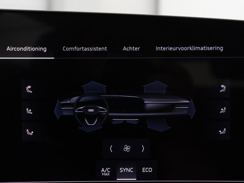 Audi Q6 e-tron edition performance 100 kWh | SOH 95.5% | Cruise control | Stoelverwarming | Carplay | Park assist | Climate control | Navigatie | Elektrische kofferbak | 19" velgen |