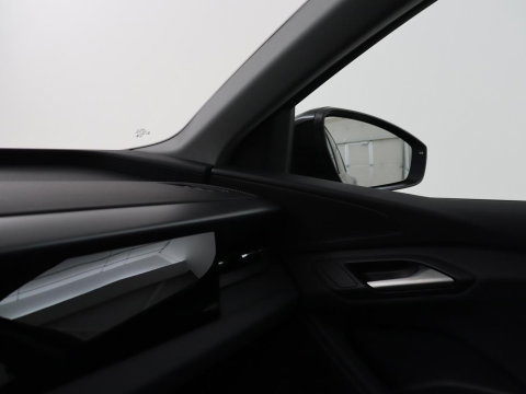 Audi Q6 e-tron edition performance 100 kWh | SOH 95.5% | Cruise control | Stoelverwarming | Carplay | Park assist | Climate control | Navigatie | Elektrische kofferbak | 19" velgen |