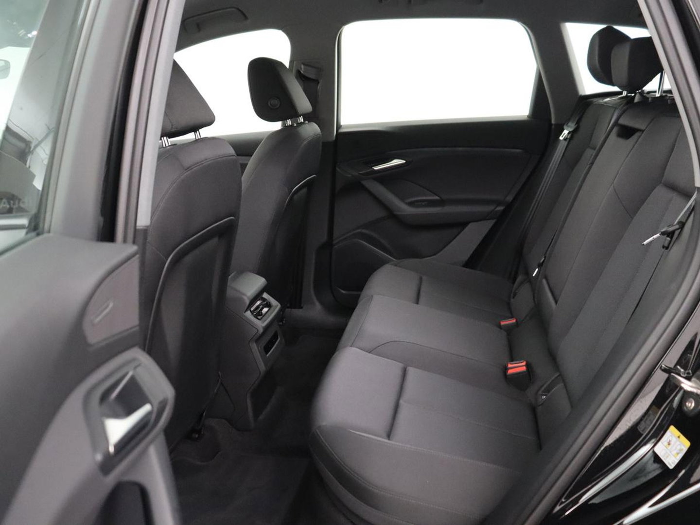Audi Q6 e-tron edition performance 100 kWh | SOH 95.5% | Cruise control | Stoelverwarming | Carplay | Park assist | Climate control | Navigatie | Elektrische kofferbak | 19" velgen |
