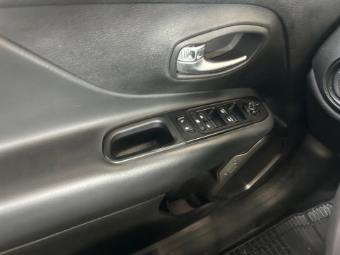 Jeep Renegade 1.3T DDCT Limited | AUTOMAAT | CARPLAY | STOELVERWARMING | ADAPTIVE CRUISE | CLIMATE CONTROL | PARK ASSIST
