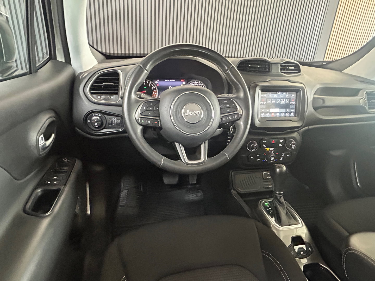 Jeep Renegade 1.3T DDCT Limited | AUTOMAAT | CARPLAY | STOELVERWARMING | ADAPTIVE CRUISE | CLIMATE CONTROL | PARK ASSIST