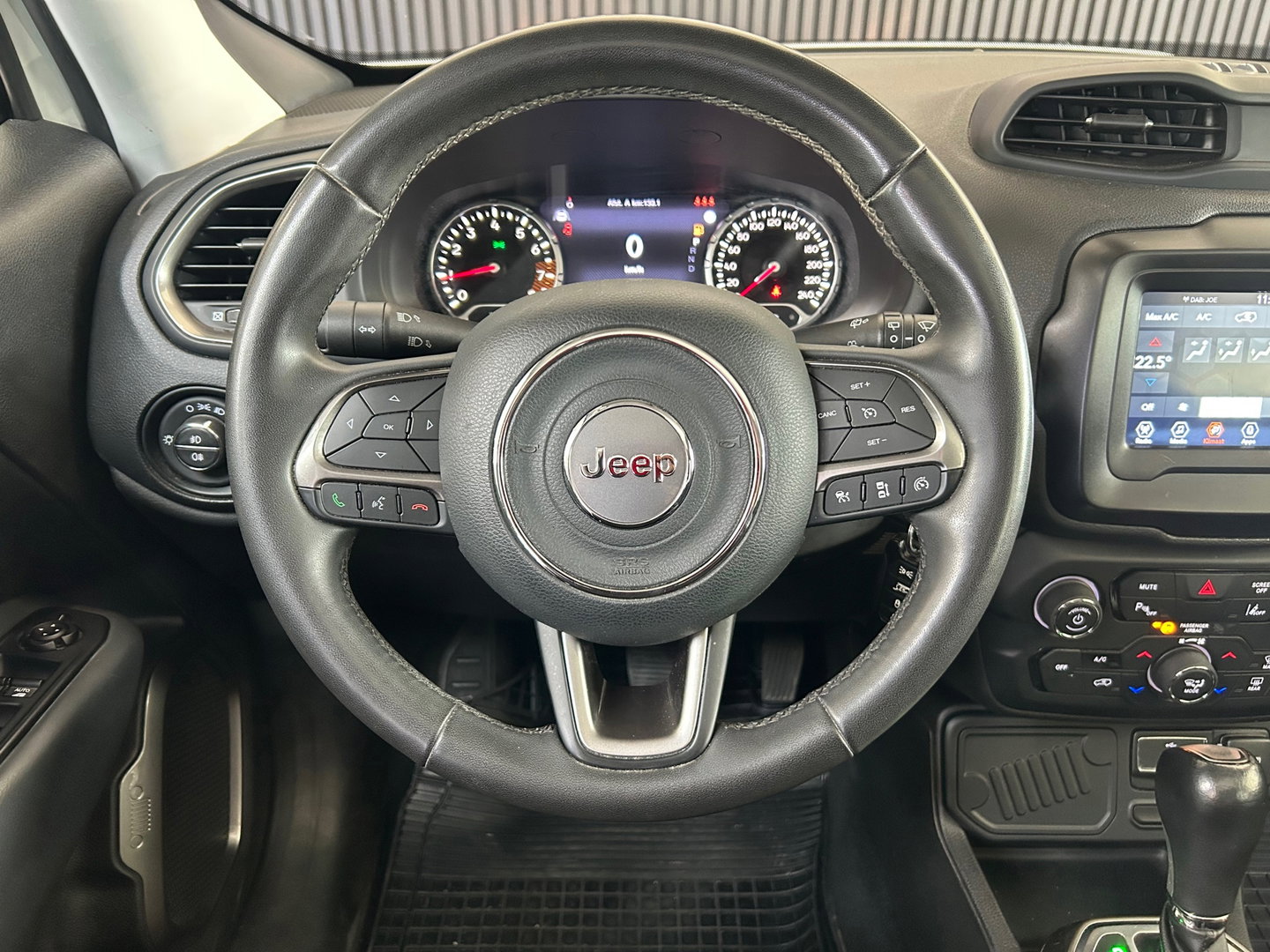 Jeep Renegade 1.3T DDCT Limited | AUTOMAAT | CARPLAY | STOELVERWARMING | ADAPTIVE CRUISE | CLIMATE CONTROL | PARK ASSIST