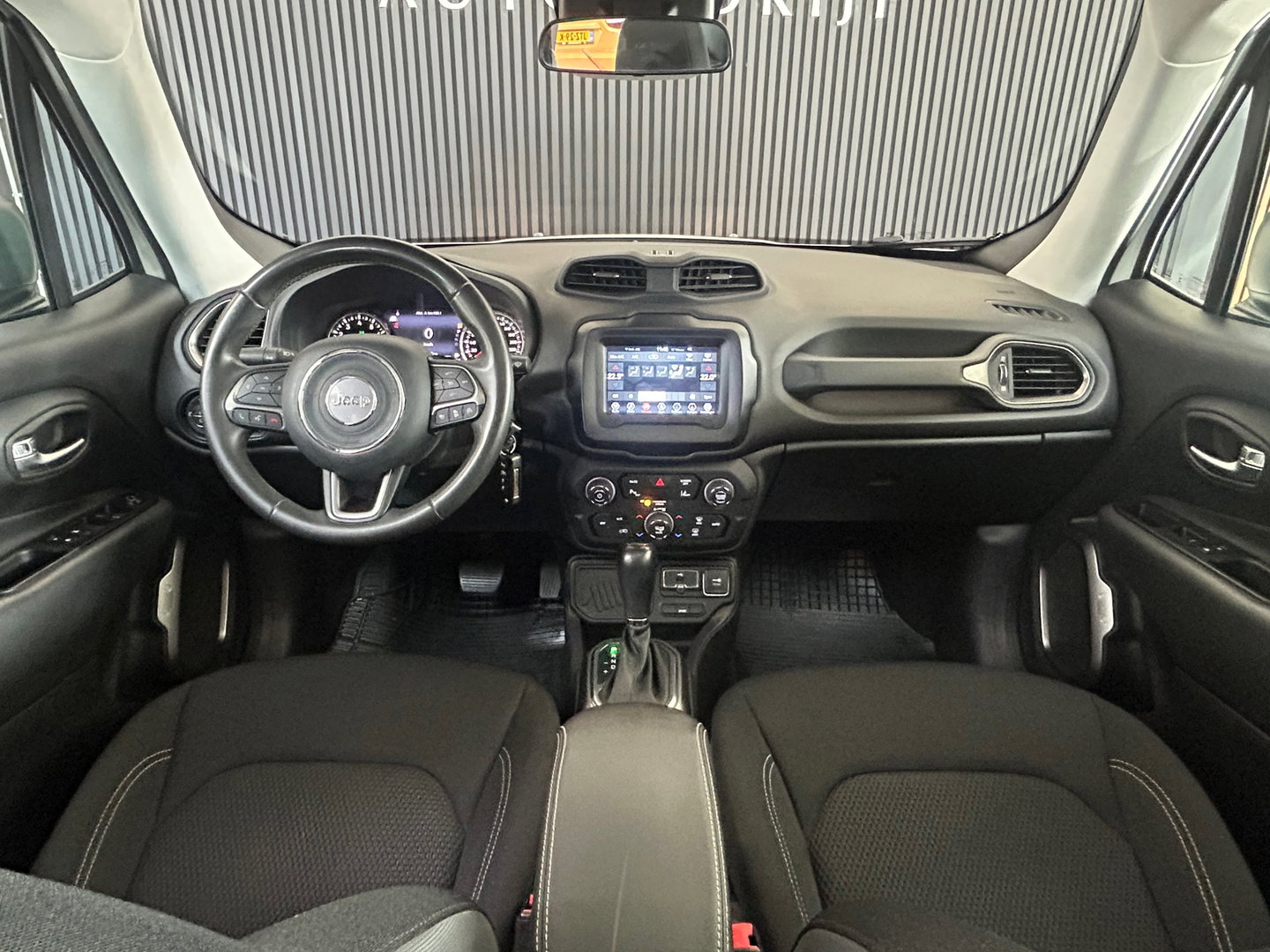 Jeep Renegade 1.3T DDCT Limited | AUTOMAAT | CARPLAY | STOELVERWARMING | ADAPTIVE CRUISE | CLIMATE CONTROL | PARK ASSIST