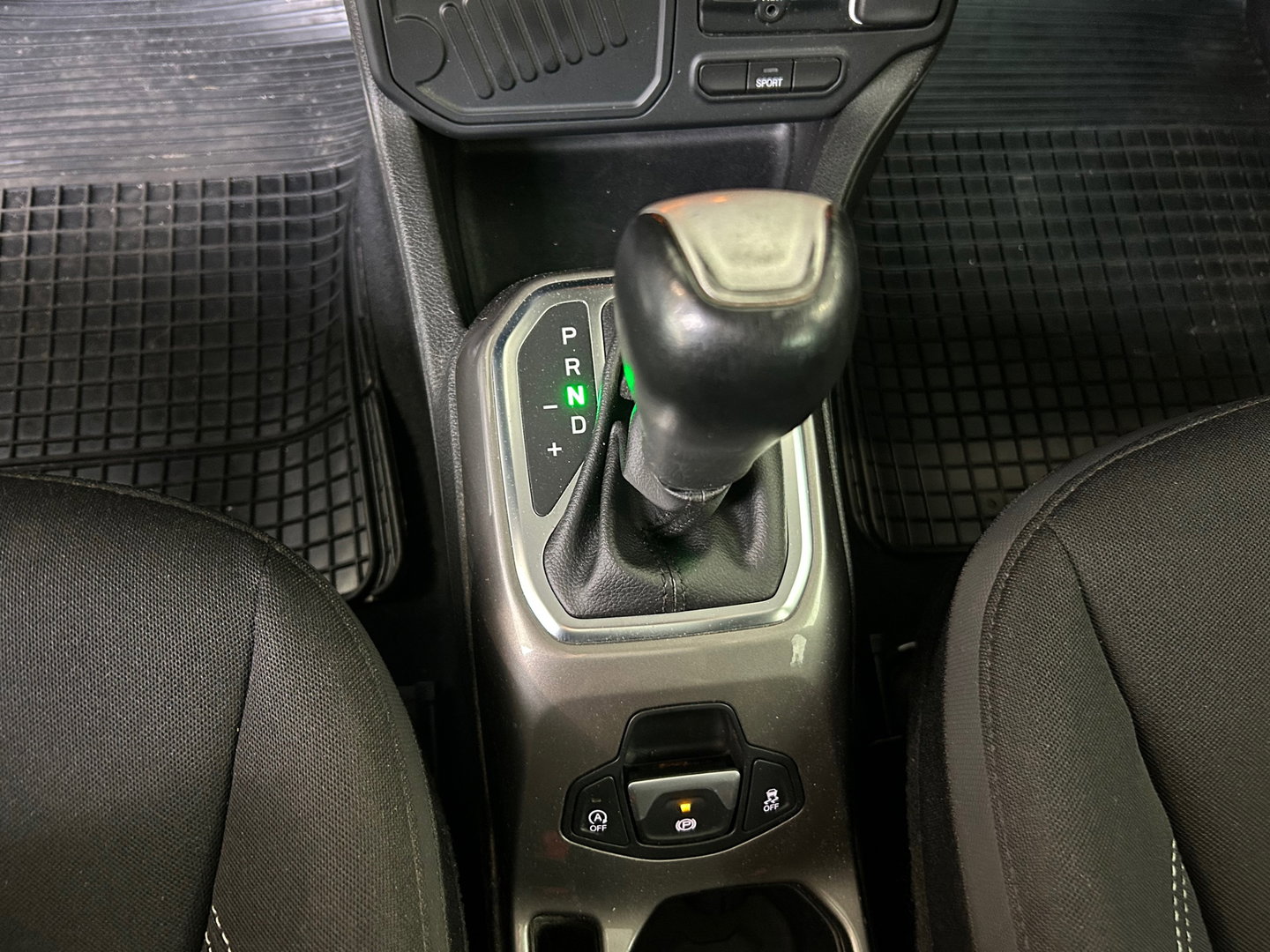 Jeep Renegade 1.3T DDCT Limited | AUTOMAAT | CARPLAY | STOELVERWARMING | ADAPTIVE CRUISE | CLIMATE CONTROL | PARK ASSIST
