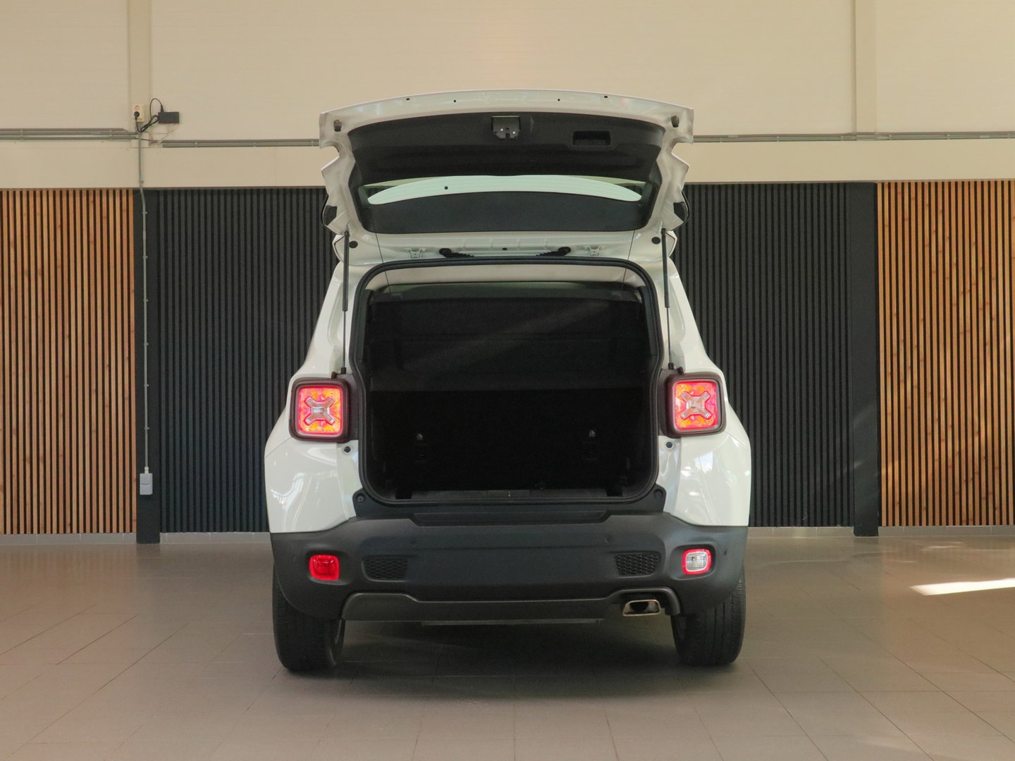 Jeep Renegade 1.3T DDCT Limited | AUTOMAAT | CARPLAY | STOELVERWARMING | ADAPTIVE CRUISE | CLIMATE CONTROL | PARK ASSIST