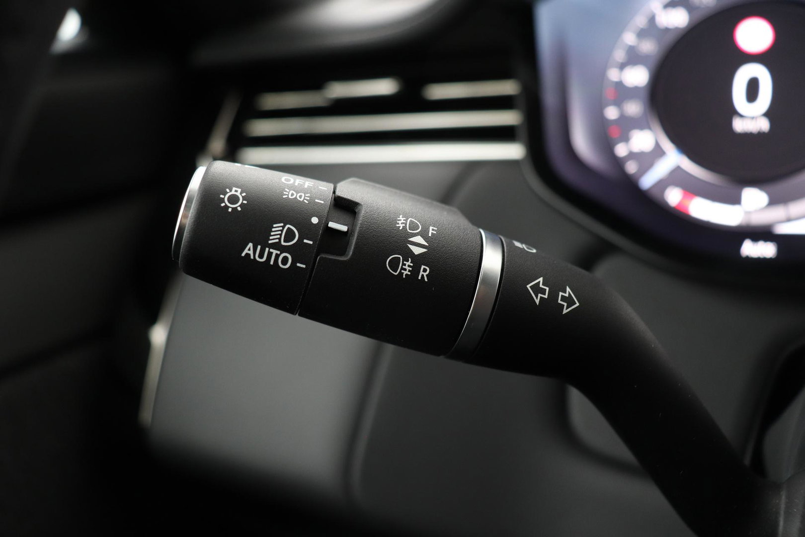 Land Rover Range Rover Sport 3.0 P510e First Edition | 23 Inch | Rear Seat Entertainment | Trekhaak | Panoramadak | 360° Camera | Meridian 3D | Massage