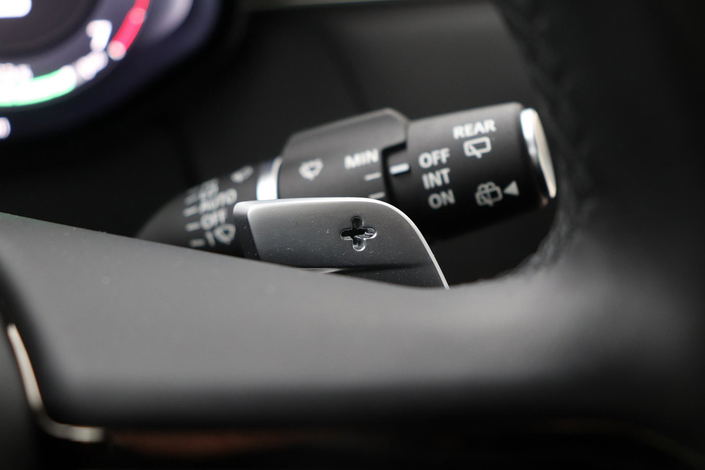Land Rover Range Rover Sport 3.0 P510e First Edition | 23 Inch | Rear Seat Entertainment | Trekhaak | Panoramadak | 360° Camera | Meridian 3D | Massage