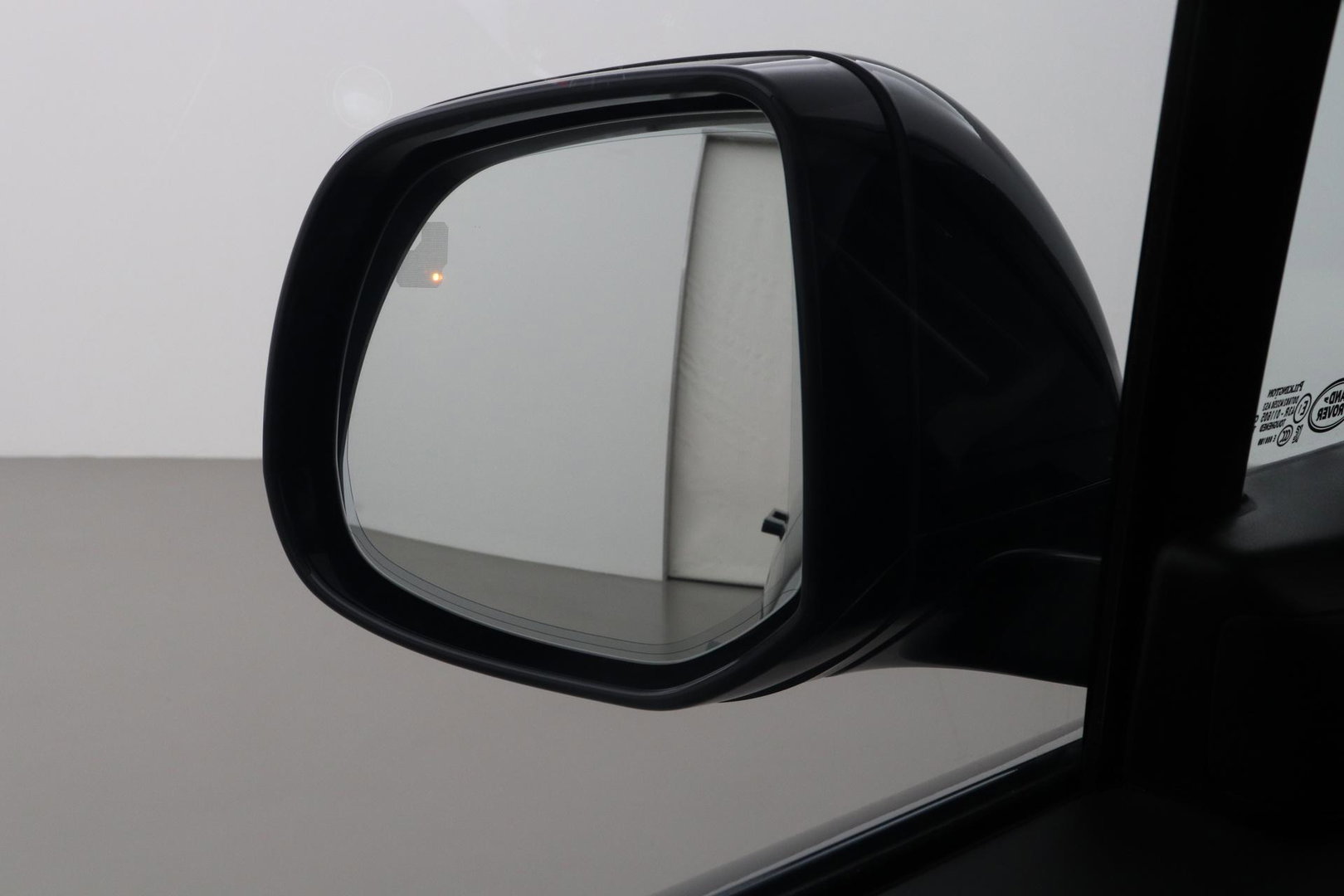 Land Rover Range Rover Sport 3.0 P510e First Edition | 23 Inch | Rear Seat Entertainment | Trekhaak | Panoramadak | 360° Camera | Meridian 3D | Massage