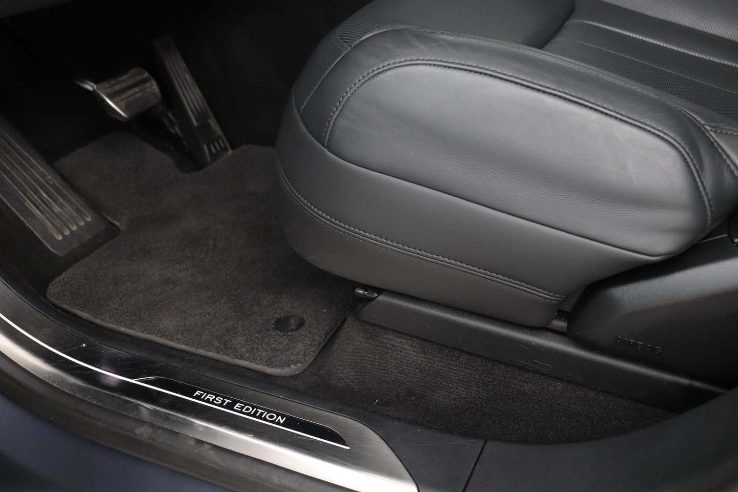 Land Rover Range Rover Sport 3.0 P510e First Edition | 23 Inch | Rear Seat Entertainment | Trekhaak | Panoramadak | 360° Camera | Meridian 3D | Massage