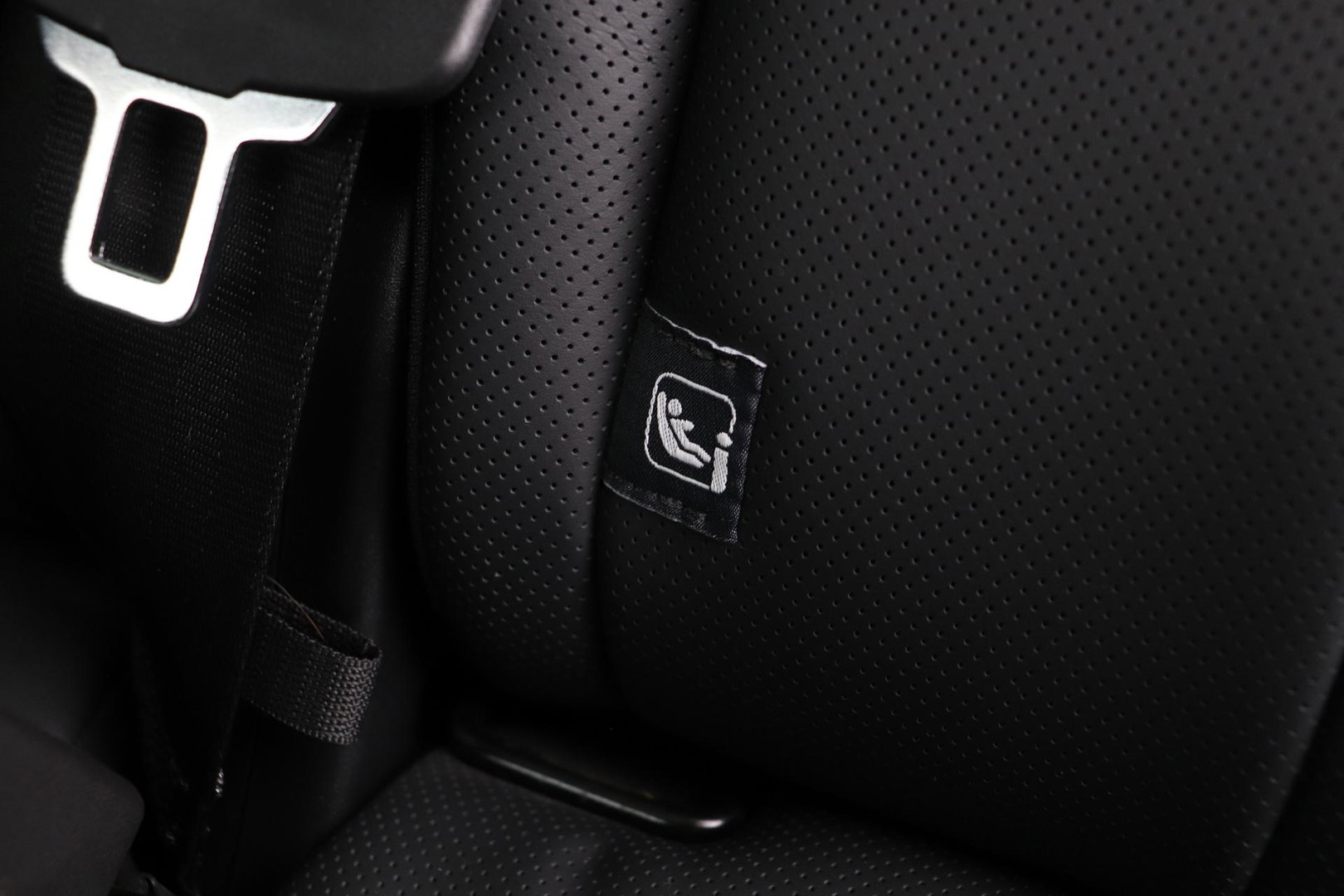 Land Rover Range Rover Sport 3.0 P510e First Edition | 23 Inch | Rear Seat Entertainment | Trekhaak | Panoramadak | 360° Camera | Meridian 3D | Massage