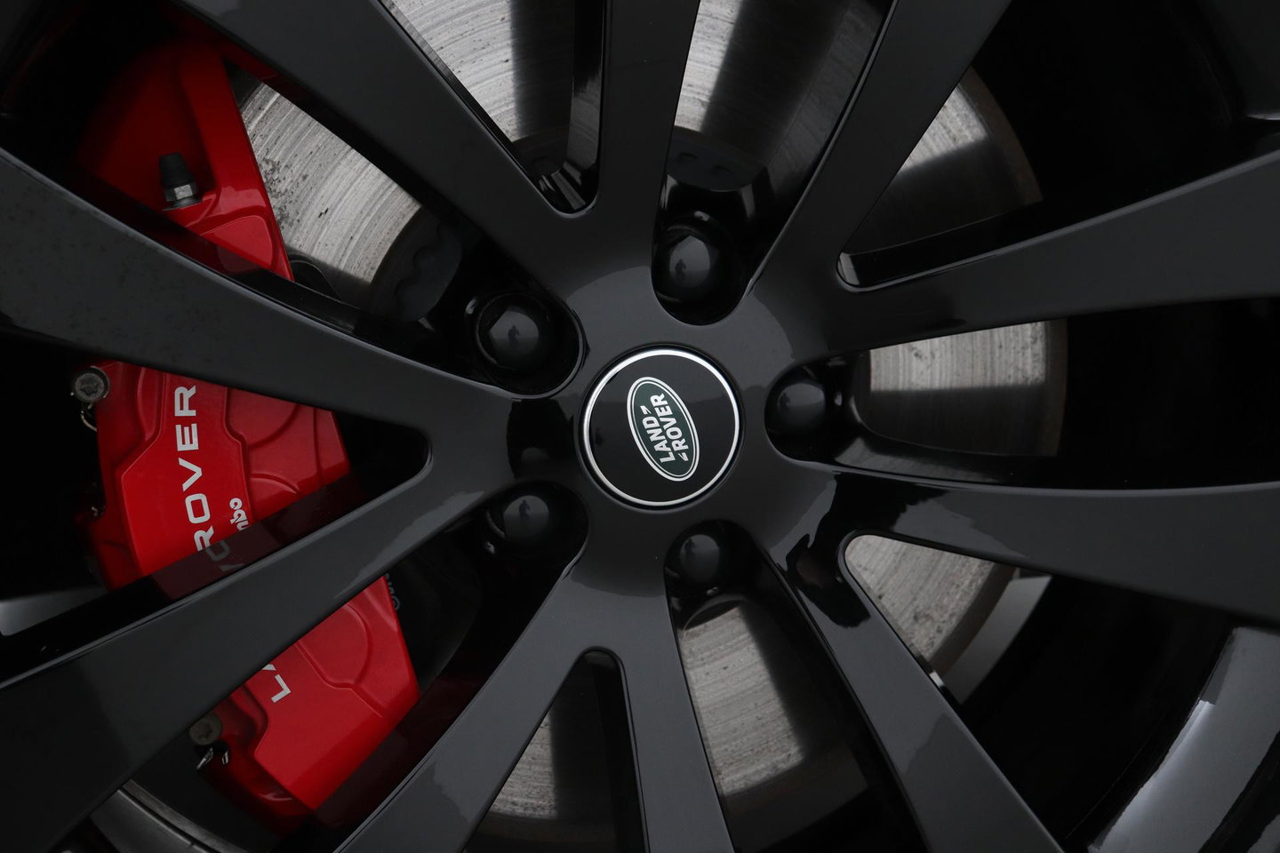 Land Rover Range Rover Sport 3.0 P510e First Edition | 23 Inch | Rear Seat Entertainment | Trekhaak | Panoramadak | 360° Camera | Meridian 3D | Massage