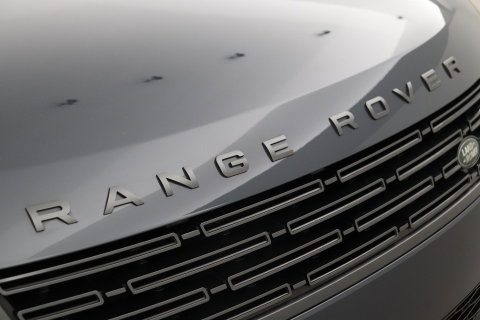 Land Rover Range Rover Sport 3.0 P510e First Edition | 23 Inch | Rear Seat Entertainment | Trekhaak | Panoramadak | 360° Camera | Meridian 3D | Massage