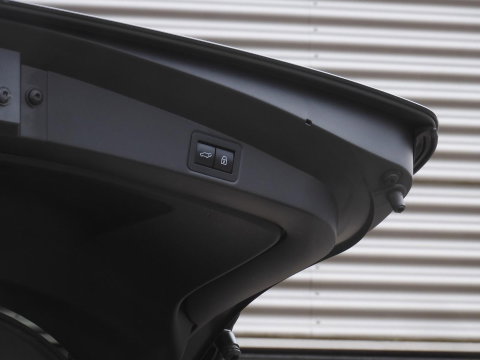Toyota Corolla TS 2.0 HYBRID GR-SPORT PLUS/ PANORAMADAK/ JBL/ HEAD-UP/ BLINDSPOT/ TREKHAAK