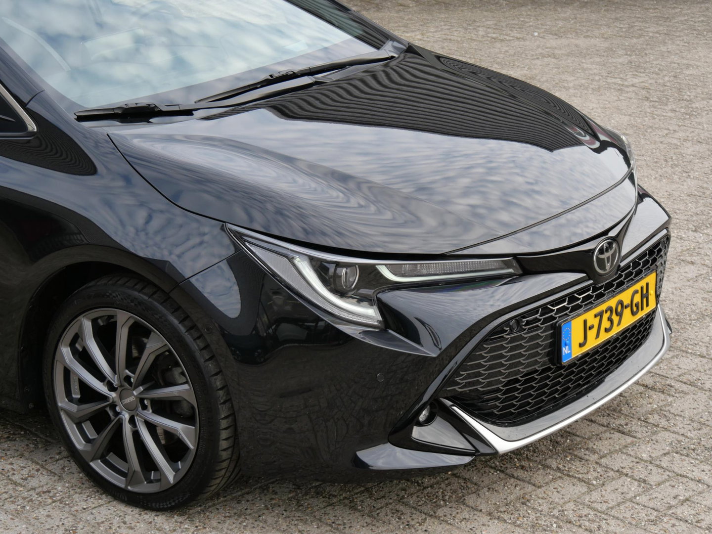 Toyota Corolla TS 2.0 HYBRID GR-SPORT PLUS/ PANORAMADAK/ JBL/ HEAD-UP/ BLINDSPOT/ TREKHAAK