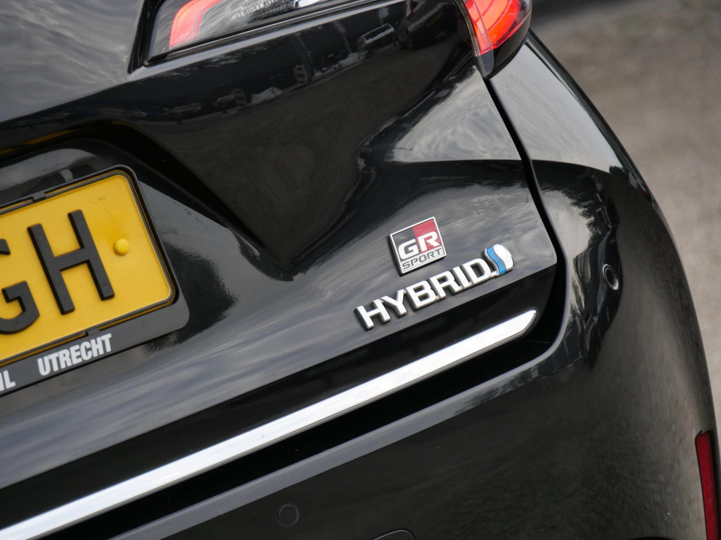 Toyota Corolla TS 2.0 HYBRID GR-SPORT PLUS/ PANORAMADAK/ JBL/ HEAD-UP/ BLINDSPOT/ TREKHAAK