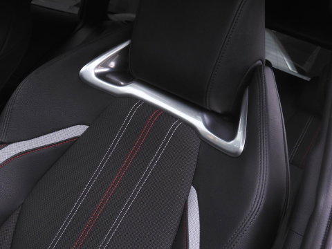 Toyota Corolla TS 2.0 HYBRID GR-SPORT PLUS/ PANORAMADAK/ JBL/ HEAD-UP/ BLINDSPOT/ TREKHAAK
