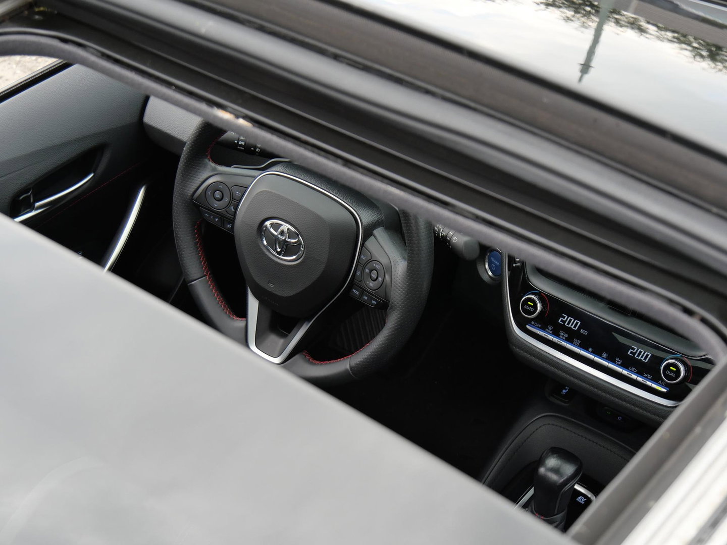 Toyota Corolla TS 2.0 HYBRID GR-SPORT PLUS/ PANORAMADAK/ JBL/ HEAD-UP/ BLINDSPOT/ TREKHAAK