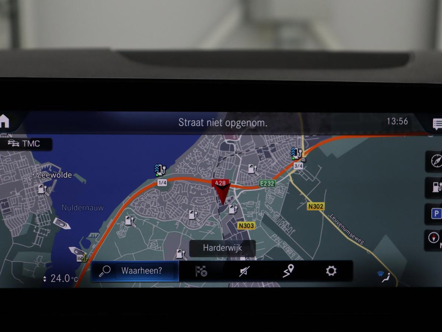 Mercedes-Benz EQA 250 Business Solution Luxury 67 kWh | SOH 95,3% | Half leder | Stoelverwarming | Adaptive cruise | Camera | Park assist | Sfeerverlichting