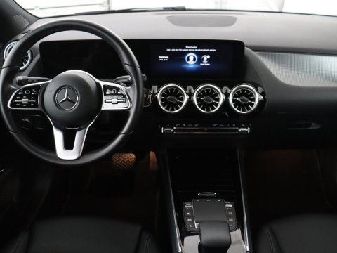 Mercedes-Benz EQA 250 Business Solution Luxury 67 kWh