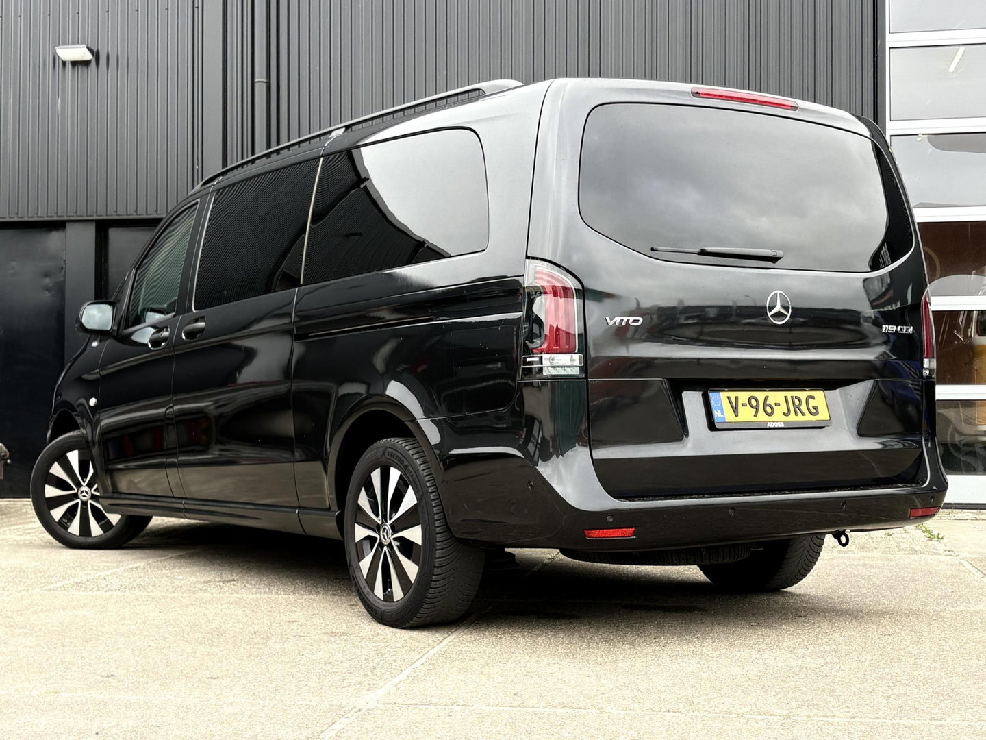 Mercedes-Benz Vito 119 CDI L3 DC XXL | LEDER | EXTRA LANG | LED | AUT | 190PK | 2x SCHUIFD