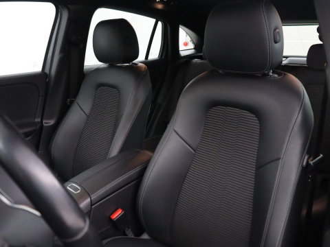 Mercedes-Benz GLA 200 Style