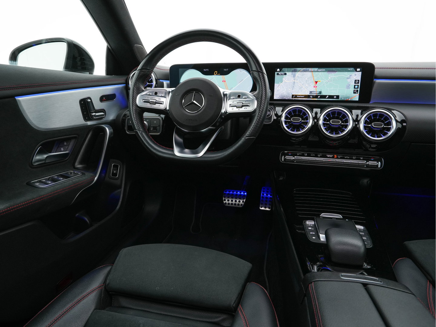Mercedes-Benz CLA-Klasse Shooting Brake 250 e AMG-Styling Limited Business Solution (Plug-in) {SoH-95%} (INCL-BTW) Aut. *PANO | LEATHER-MICROFIBRE | MEMORY-PACK | MULTIBEAM-LED | BLINDSPOT | HEATED-SPORTSEATS | AMBIENTLIGHT | KEYLESS | DIGI-COCKPIT | DAB+ | NAVI-FULLMAP | CAMERA