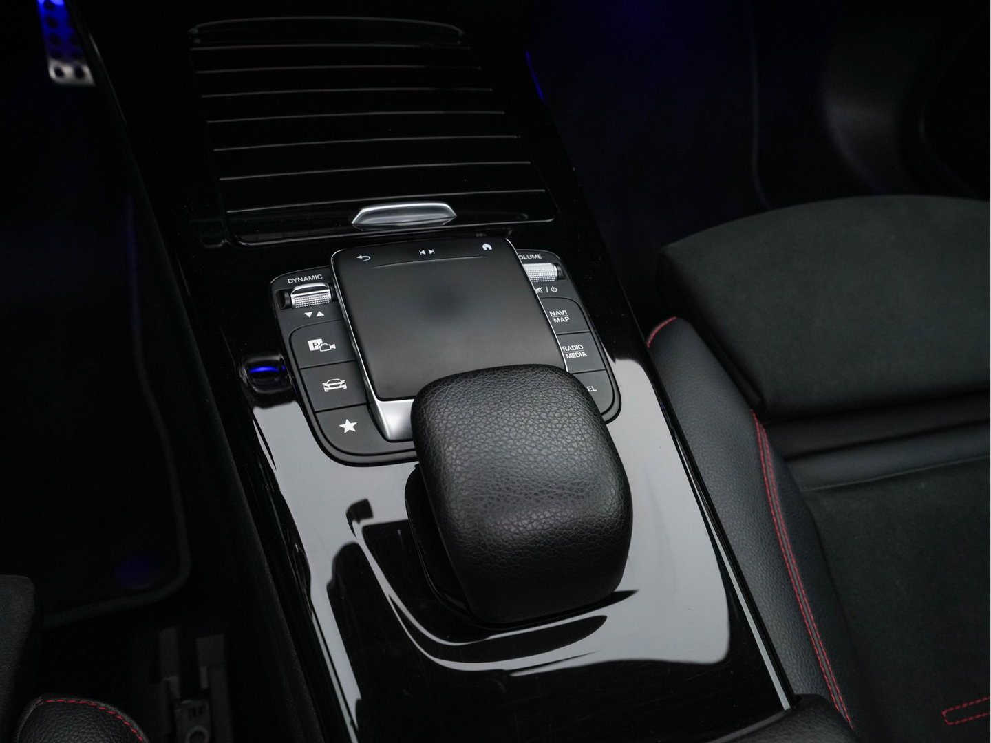 Mercedes-Benz CLA-Klasse Shooting Brake 250 e AMG-Styling Limited Business Solution (Plug-in) {SoH-95%} (INCL-BTW) Aut. *PANO | LEATHER-MICROFIBRE | MEMORY-PACK | MULTIBEAM-LED | BLINDSPOT | HEATED-SPORTSEATS | AMBIENTLIGHT | KEYLESS | DIGI-COCKPIT | DAB+ | NAVI-FULLMAP | CAMERA