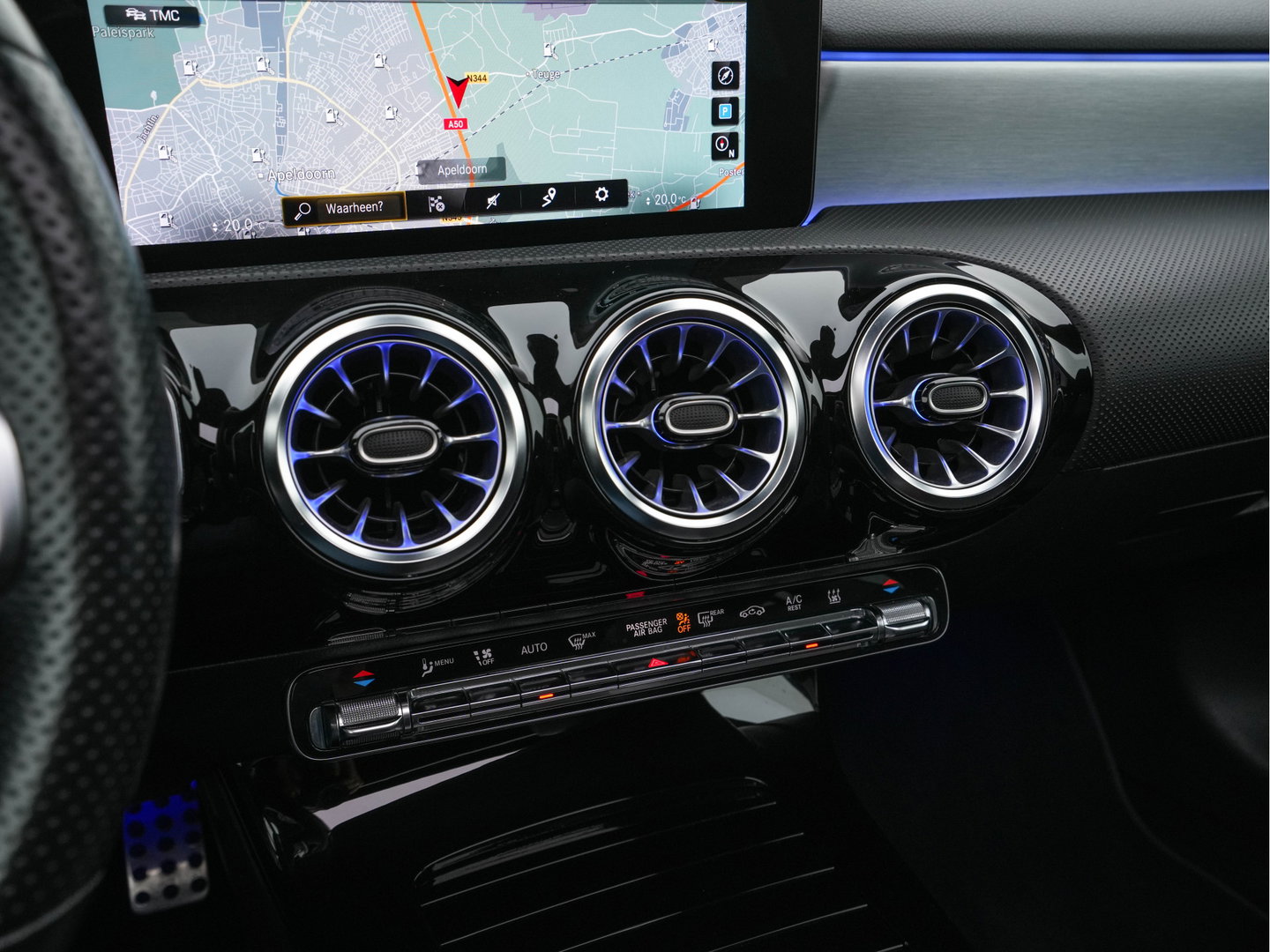 Mercedes-Benz CLA-Klasse Shooting Brake 250 e AMG-Styling Limited Business Solution (Plug-in) {SoH-95%} (INCL-BTW) Aut. *PANO | LEATHER-MICROFIBRE | MEMORY-PACK | MULTIBEAM-LED | BLINDSPOT | HEATED-SPORTSEATS | AMBIENTLIGHT | KEYLESS | DIGI-COCKPIT | DAB+ | NAVI-FULLMAP | CAMERA