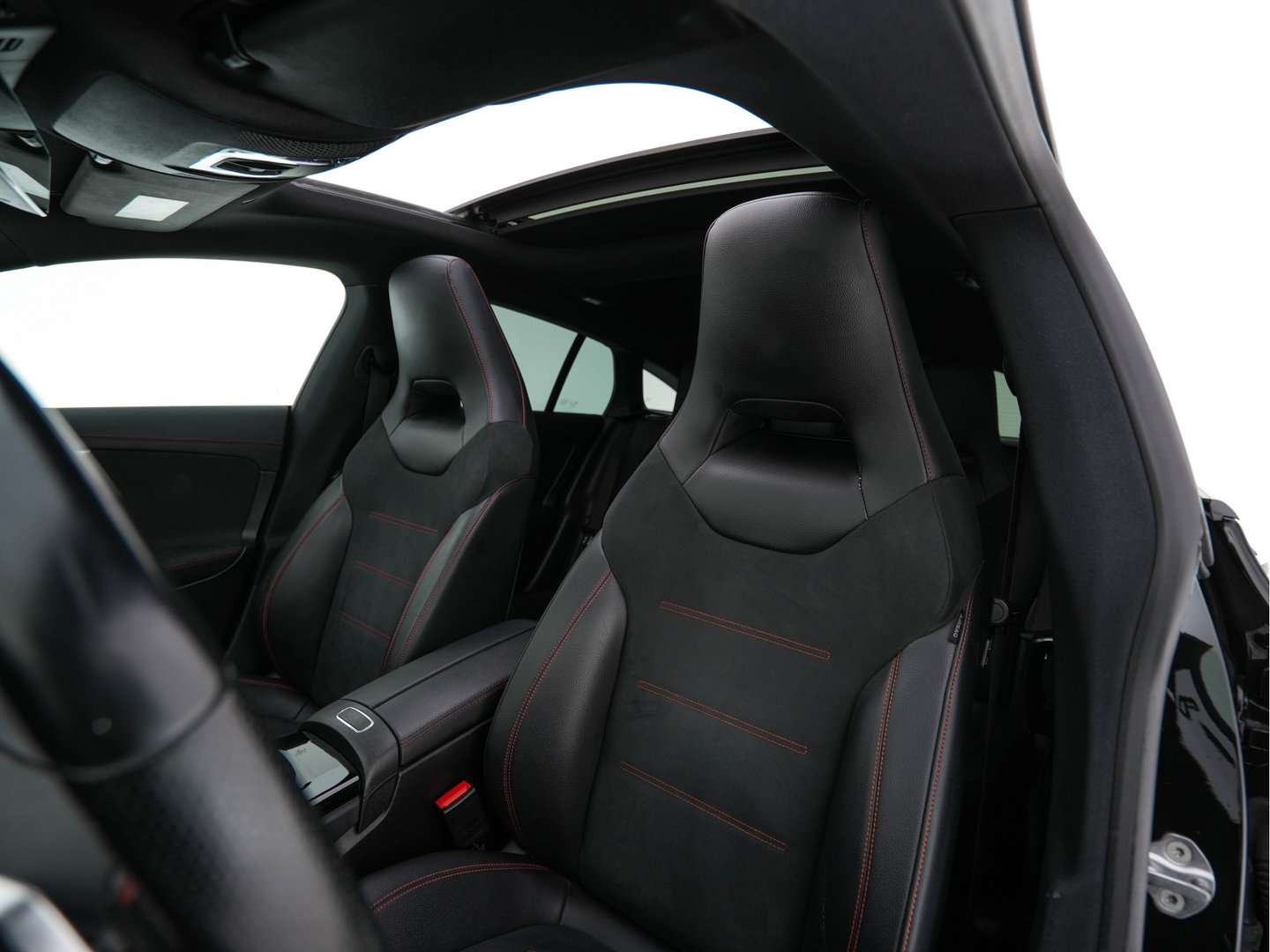 Mercedes-Benz CLA-Klasse Shooting Brake 250 e AMG-Styling Limited Business Solution (Plug-in) {SoH-95%} (INCL-BTW) Aut. *PANO | LEATHER-MICROFIBRE | MEMORY-PACK | MULTIBEAM-LED | BLINDSPOT | HEATED-SPORTSEATS | AMBIENTLIGHT | KEYLESS | DIGI-COCKPIT | DAB+ | NAVI-FULLMAP | CAMERA