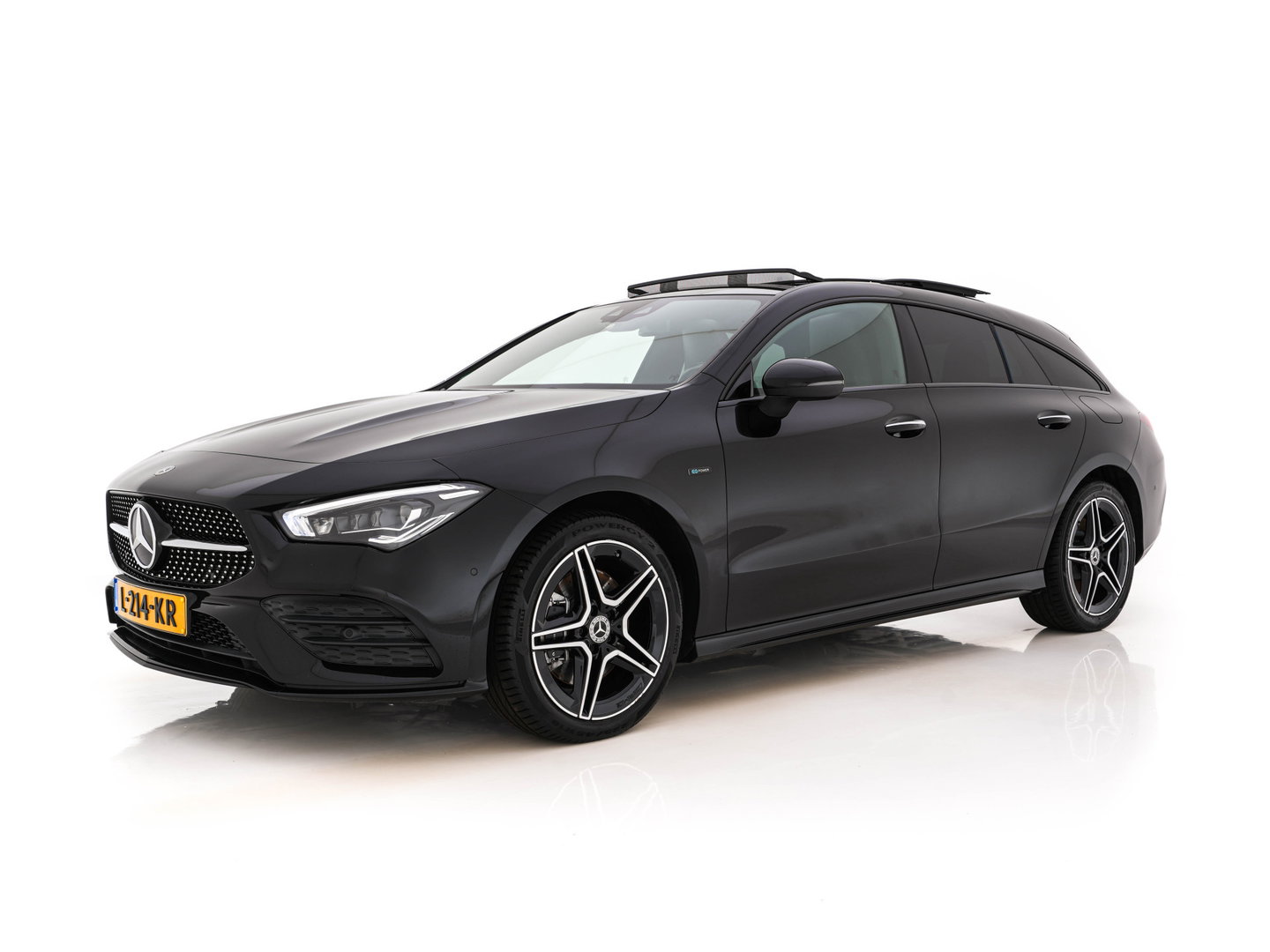Mercedes-Benz CLA-Klasse Shooting Brake 250 e AMG-Styling Limited Business Solution (Plug-in) {SoH-95%} (INCL-BTW) Aut. *PANO | LEATHER-MICROFIBRE | MEMORY-PACK | MULTIBEAM-LED | BLINDSPOT | HEATED-SPORTSEATS | AMBIENTLIGHT | KEYLESS | DIGI-COCKPIT | DAB+ | NAVI-FULLMAP | CAMERA