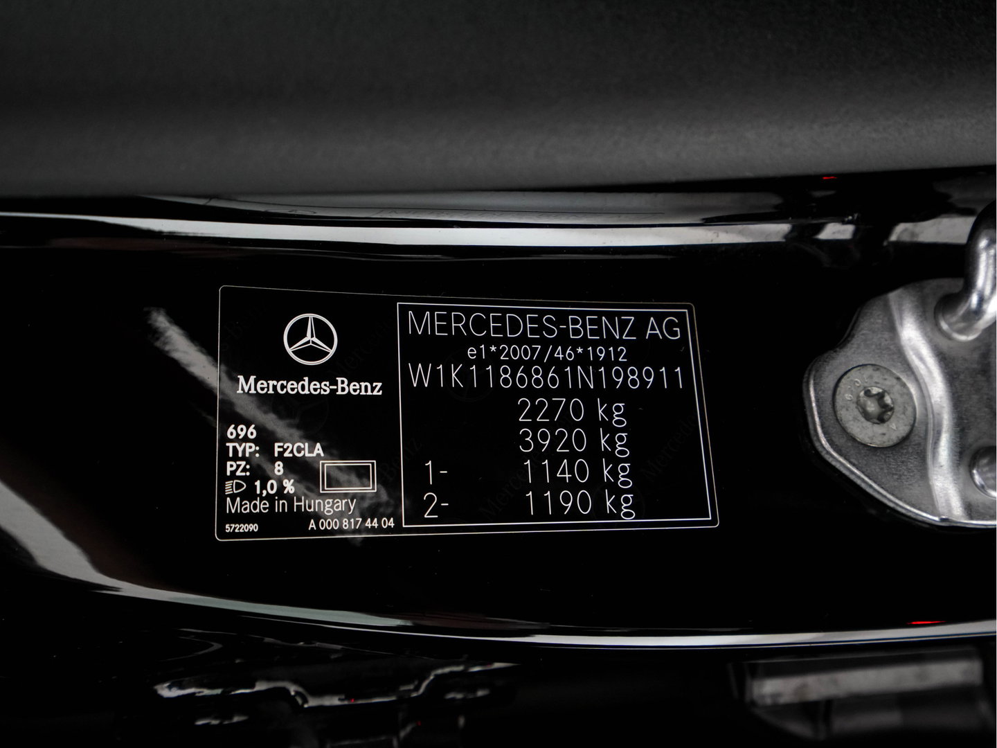 Mercedes-Benz CLA-Klasse Shooting Brake 250 e AMG-Styling Limited Business Solution (Plug-in) {SoH-95%} (INCL-BTW) Aut. *PANO | LEATHER-MICROFIBRE | MEMORY-PACK | MULTIBEAM-LED | BLINDSPOT | HEATED-SPORTSEATS | AMBIENTLIGHT | KEYLESS | DIGI-COCKPIT | DAB+ | NAVI-FULLMAP | CAMERA