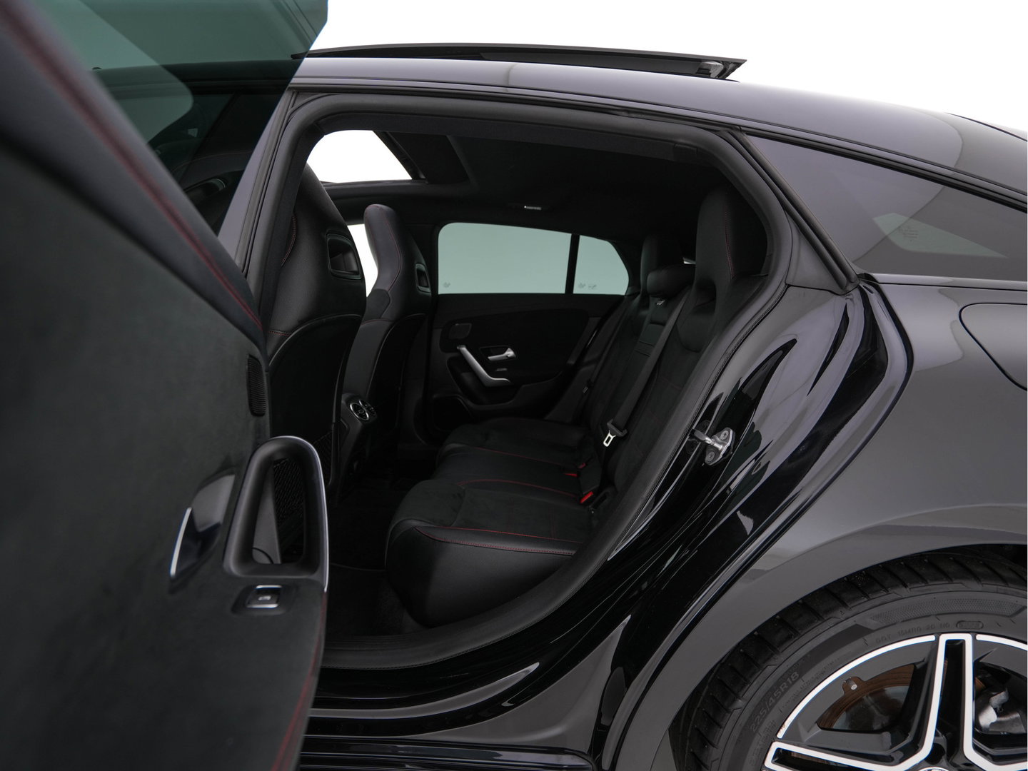 Mercedes-Benz CLA-Klasse Shooting Brake 250 e AMG-Styling Limited Business Solution (Plug-in) {SoH-95%} (INCL-BTW) Aut. *PANO | LEATHER-MICROFIBRE | MEMORY-PACK | MULTIBEAM-LED | BLINDSPOT | HEATED-SPORTSEATS | AMBIENTLIGHT | KEYLESS | DIGI-COCKPIT | DAB+ | NAVI-FULLMAP | CAMERA