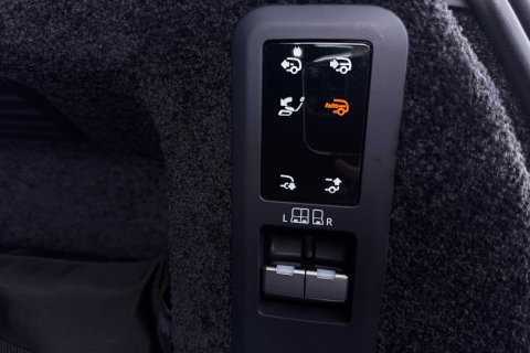 Land Rover Range Rover P550e Autobiography | Meridian Signature | Clearsight | Ventilatie+Massage | Panoramadak | Luchtvering | Koelbox