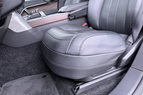 Land Rover Range Rover P550e Autobiography | Meridian Signature | Clearsight | Ventilatie+Massage | Panoramadak | Luchtvering | Koelbox