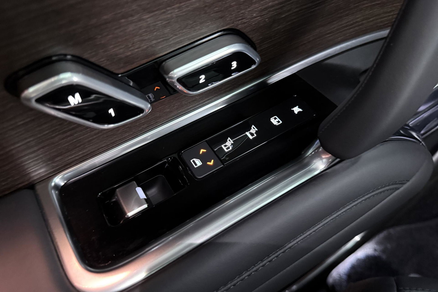 Land Rover Range Rover P550e Autobiography | Meridian Signature | Clearsight | Ventilatie+Massage | Panoramadak | Luchtvering | Koelbox